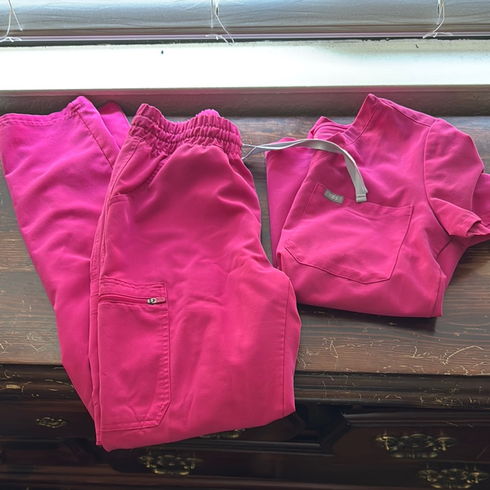 FIGS XS SCRUB SET
